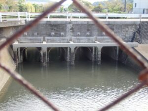 現在の百間排水口