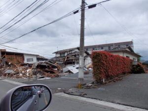 益城町の倒壊した家屋
