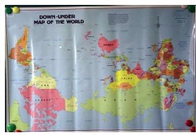 逆さ世界地図